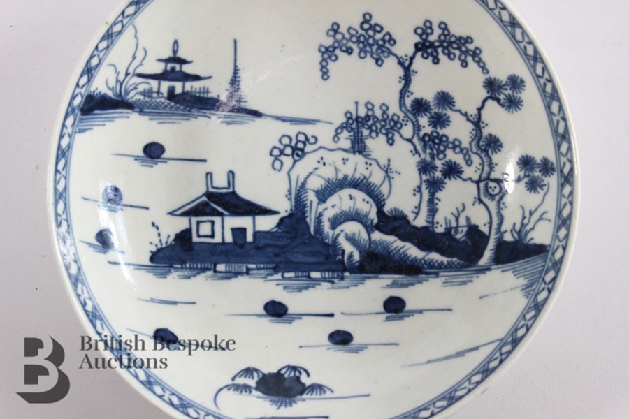 Dr Wall, or first period Worcester Blue and White Tea Bowl and Saucer - Image 4 of 15