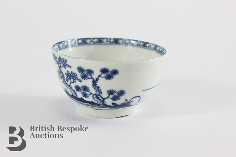 Dr Wall, or first period Worcester Blue and White Tea Bowl and Saucer - Image 10 of 15