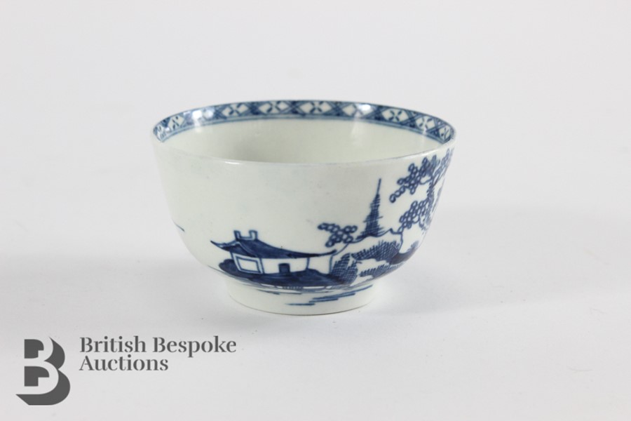 Dr Wall, or first period Worcester Blue and White Tea Bowl and Saucer - Image 9 of 15