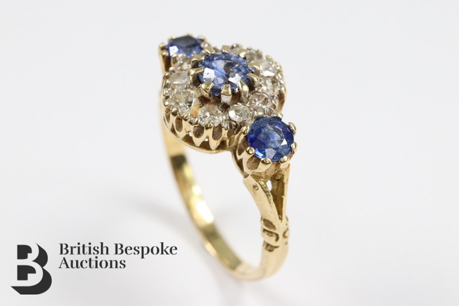 18ct Yellow Gold Cornflower Blue Sapphire and Diamond Ring - Image 3 of 6