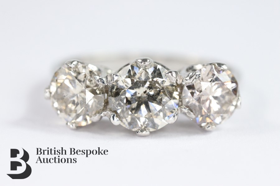 18ct Three Stone Diamond Ring - Image 5 of 6