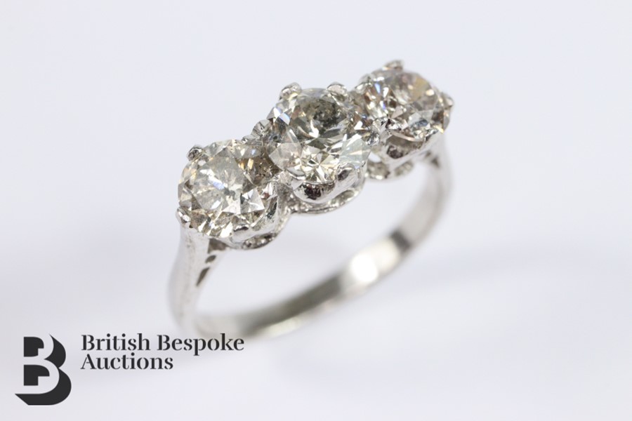 18ct Three Stone Diamond Ring