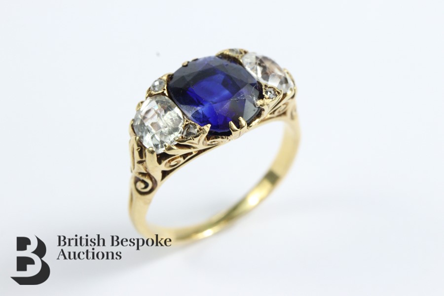 Antique Natural Peacock Blue 18ct Gold and 3ct Ceylonese Sapphire Ring - Image 2 of 9