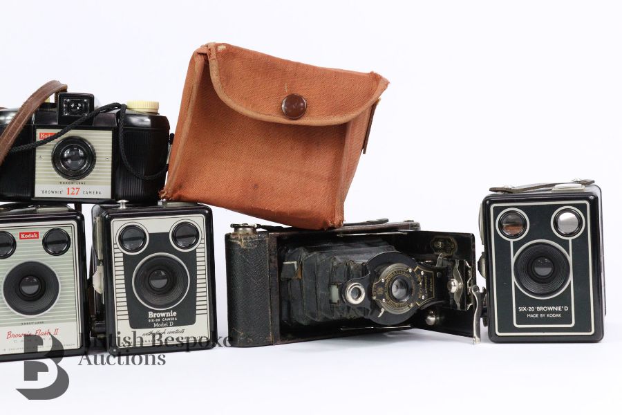 Quantity of Vintage Kodak Box Cameras - Image 3 of 3