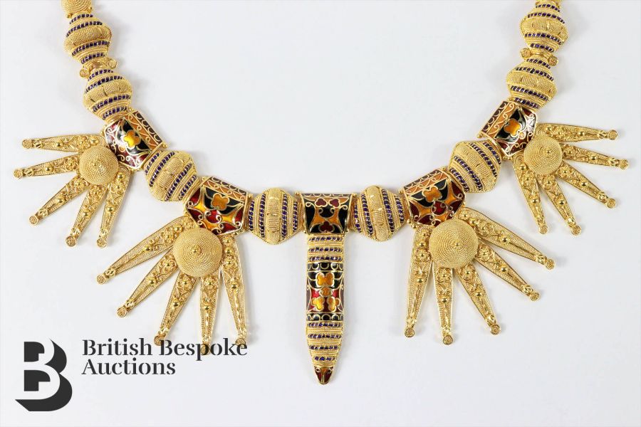 Indian 22ct Gold and Enamel Necklace - Image 2 of 7