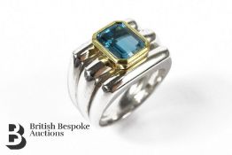 18ct White and Yellow Gold Blue Topaz Ring