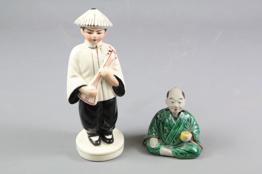 Japanese Spill Vase "Musician"