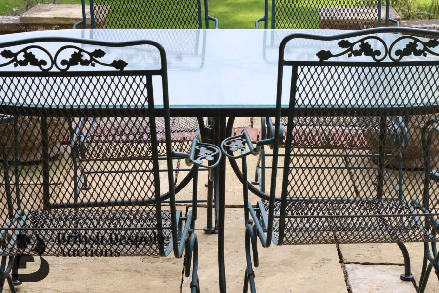 Green Painted Metal Outdoor Oval Dining Table - Image 2 of 8
