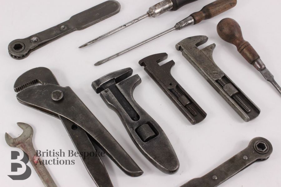 Good Selection of Vintage and Classic Car Hand Tools - Image 2 of 5