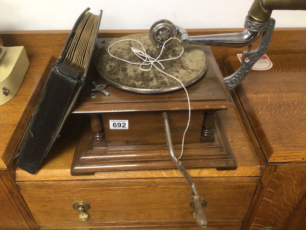 A VINTAGE HIS MASTERS VOICE REPRODUCTION GRAMOPHONE WITH RECORDS - Image 3 of 4