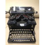 AN EARLY 20TH CENTURY AMERICAN ROYAL TYPEWRITER