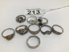 A QUANTITY OF RINGS SOME SILVER
