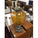 A VINTAGE ARABIC AMBER GLASS AND BRASS TABLE LAMP 60CM