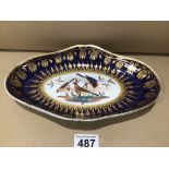 EARLY 19TH CENTURY ENGLISH PORCELAIN OVAL DISH HAND PAINTED OF EXOTIC BIRDS WITH BLUE AND GILT