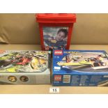 A QUANTITY OF LEGO, INCLUDES LEGO RACE AND TECHNIC LEGO