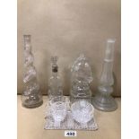 A QUANTITY OF MIXED CLEAR GLASS ITEMS, VIOLIN, HORSE, AND MORE