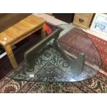 A NOGUCHI GLASS AND WALNUT COFFEE TABLE WITH CERTIFICATE OF AUTHENTICITY 128 X 91 X 40CM