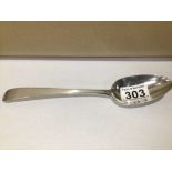 A GEORGE III IRISH SILVER TABLE SPOON 23CM BY JOHN SHIELS 72 GRAMS