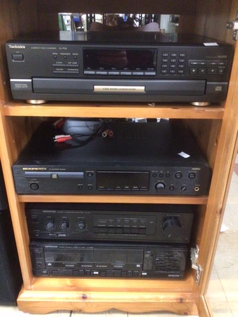 A QUANTITY OF HIFI SEPARATES IN PINE UNIT, KENWOOD TURNTABLE KD-38R, TECHNICS COMPACT DISK CHANGER - Image 3 of 6