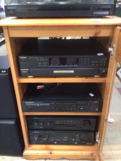 A QUANTITY OF HIFI SEPARATES IN PINE UNIT, KENWOOD TURNTABLE KD-38R, TECHNICS COMPACT DISK CHANGER - Image 4 of 6