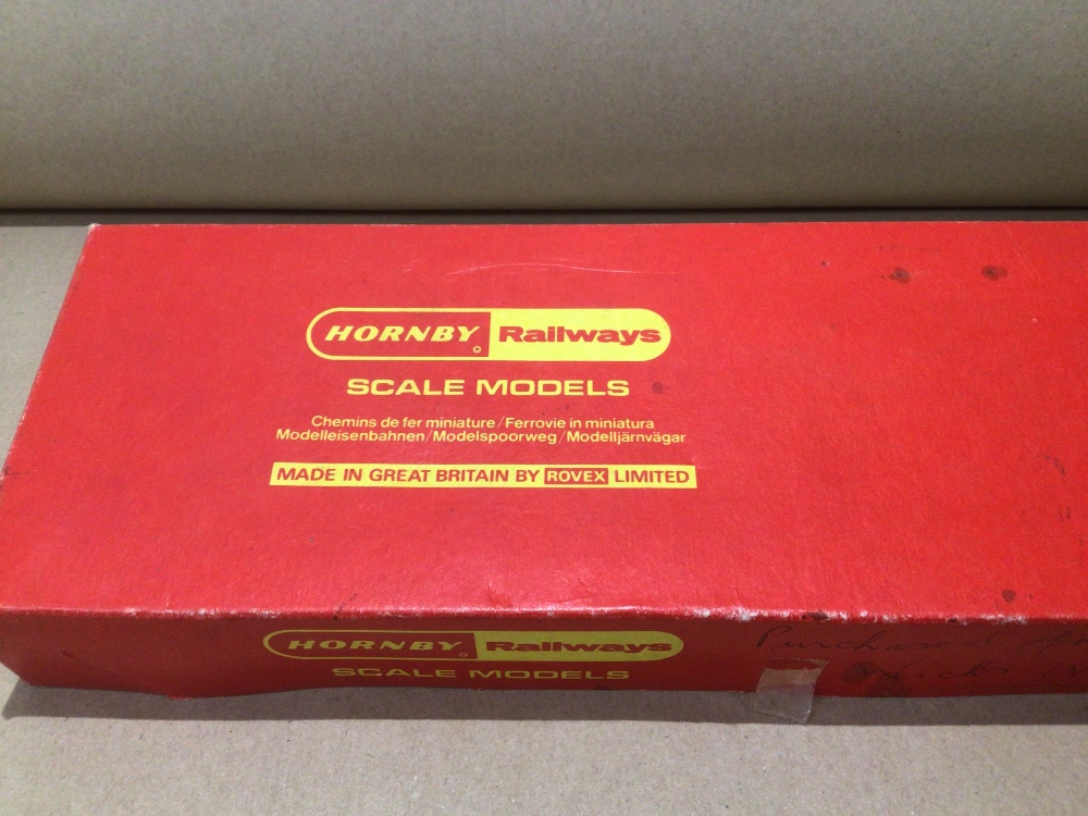 A BOXED HORNBY OO GAUGE R866 (8509) AND TENDER - Image 3 of 3