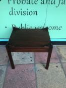 A VINTAGE MAHOGANY SQUARE SIDE TABLE BY WILLIAM MACLEAN 60 X 47 X 54CM