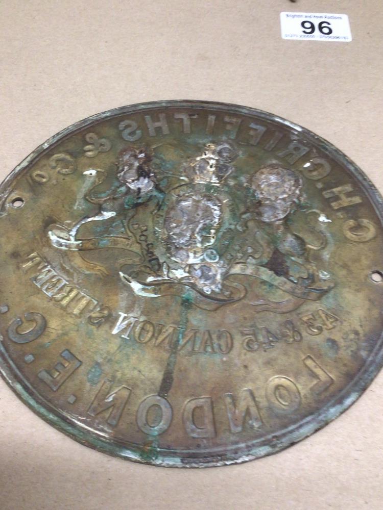 A 19TH/20TH CENTURY ROUND METAL WALL PLAQUE C.H GRIFFITHS & CO LONDON - Image 3 of 3