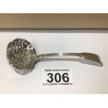 A GEORGE III HALLMARKED SILVER SIFTER SPOON WITH EMBOSSED BOWL 24 GRAMS