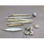 A QUANTITY OF 19TH CENTURY BONE AND IVORY ITEMS INCLUDES MAINLY SEWING RELATED ITEMS £15 P/P