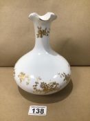 A CROWN ENGLAND VASE WITH THE ARISTOCRAT PATTERN 20CM, UK P&P £15
