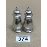 A PAIR OF SILVER HALLMARKED BALUSTER SHAPED PEPPER POTS 1919 BIRMINGHAM 53 GRAMS