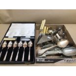 A QUANTITY OF PLATED CUTLERY INCLUDES A SET OF FISH KNIVES, FORKS, AND SERVERS, UK P&P £15
