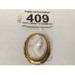 A VINTAGE 9CT GOLD PINK SHELL CARVED CAMEO, BROOCH PENDANT, UK P&P £15