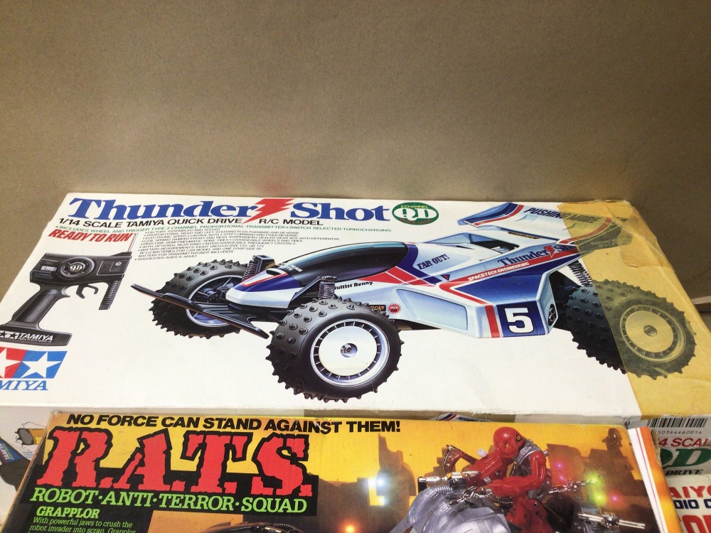 THREE BOXED REMOTE CONTROL TOYS, THUNDER SHOT BY TAMIYA, FORD ESCORT XR3 BY TAIYO, AND R.A.T.S BY - Image 4 of 8