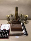 A MIXED COLLECTION OF BRASSWARE INCLUDING A WW2 SHELL CASING, A VICTORIAN WOODBLOCK HAND PLANE AND