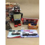 A MIXED QUANTITY OF TOYS INCLUDES A BOXED SATURN 13 INCH WALKING ROBOT, UK P&P £15