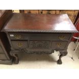 A VINTAGE MAHOGANY FOUR DRAWER ORNATE CHEST ON BALL AND CLAW FEET 90 X 45 X 80CM