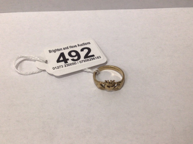 A HALLMARKED 9CT GOLD CLADDAGH RING SIZE P1/2, UK P&P £15 - Image 2 of 2