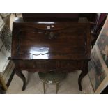 AN EARLY CIRCA 19TH CENTURY MAHOGANY FRONT FALL DESK WITH FITTED INTERIOR