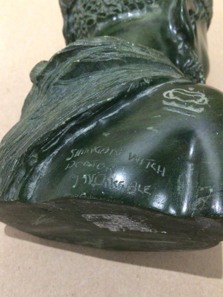 A CARVES MALACHITE BUST TITLED SHANGAN WITCH DOCTOR BY N.DIKGALE (SOUTH AFRICA) 14CM, UK P&P £15 - Image 2 of 2