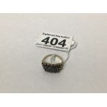 A MARKED 375 9CT GOLD RING WITH 15 SAPPHIRE'S SET IN GOLD SIZE N