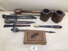 A MIXED BOX OF VINTAGE ITEMS WITH AN EARLY SNAKESKIN DAGGER AND OTHER ITEMS, UK P&P £20