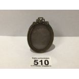 A VICTORIAN OVAL BRASS MINIATURE PHOTOFRAME 7X5CM, UK P&P £15