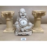 A CHALK SEATED BUDDHA 24CM WITH A PAIR OF COLUMNS (PLASTIC) 21CM, UK P&P £15