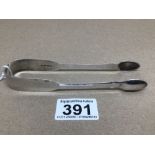 A LARGE PAIR OF VICTORIAN PERIOD HALLMARKED SILVER FIDDLE PATTERN SUGAR TONGS BY CHARLES BOYTON,