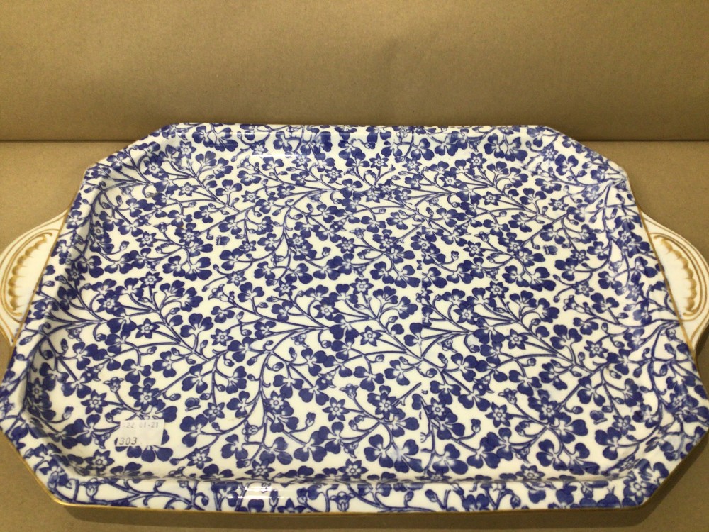 A LARGE 19TH CENTURY CROWN DERBY BLUE AND WHITE FLORAL CABARET TRAY 49CM X 33CM - Image 2 of 3