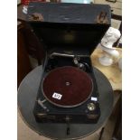 A VINTAGE COLUMBIA GRAMOPHONE, UK P&P £15