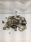 A MIXED BOX OF COLLECTABLES, MAINLY BEING COSTUME JEWELLERY