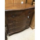 A MAHOGANY SERPENTINE FRONTED FOUR DRAWER CHEST