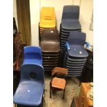 A LARGE QUANTITY OF STACKABLE CHILDRENS PLASTIC SCHOOL CHAIRS 75 IN TOTAL